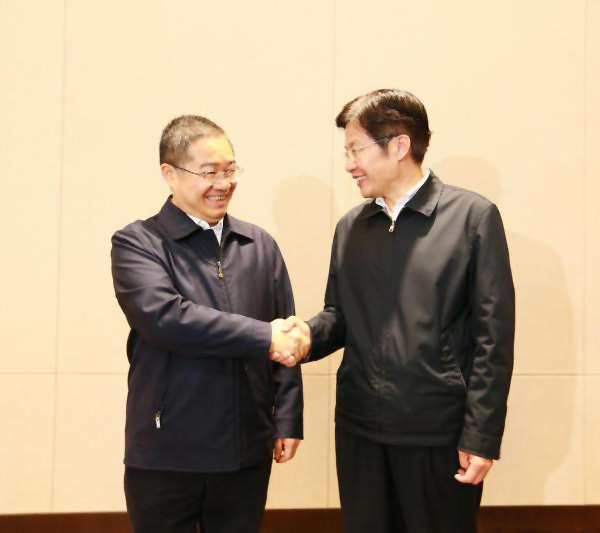 10.全國政協(xié)副主席，全國工商聯(lián)主席高云龍親切會(huì )見(jiàn)林印孫總裁.jpg